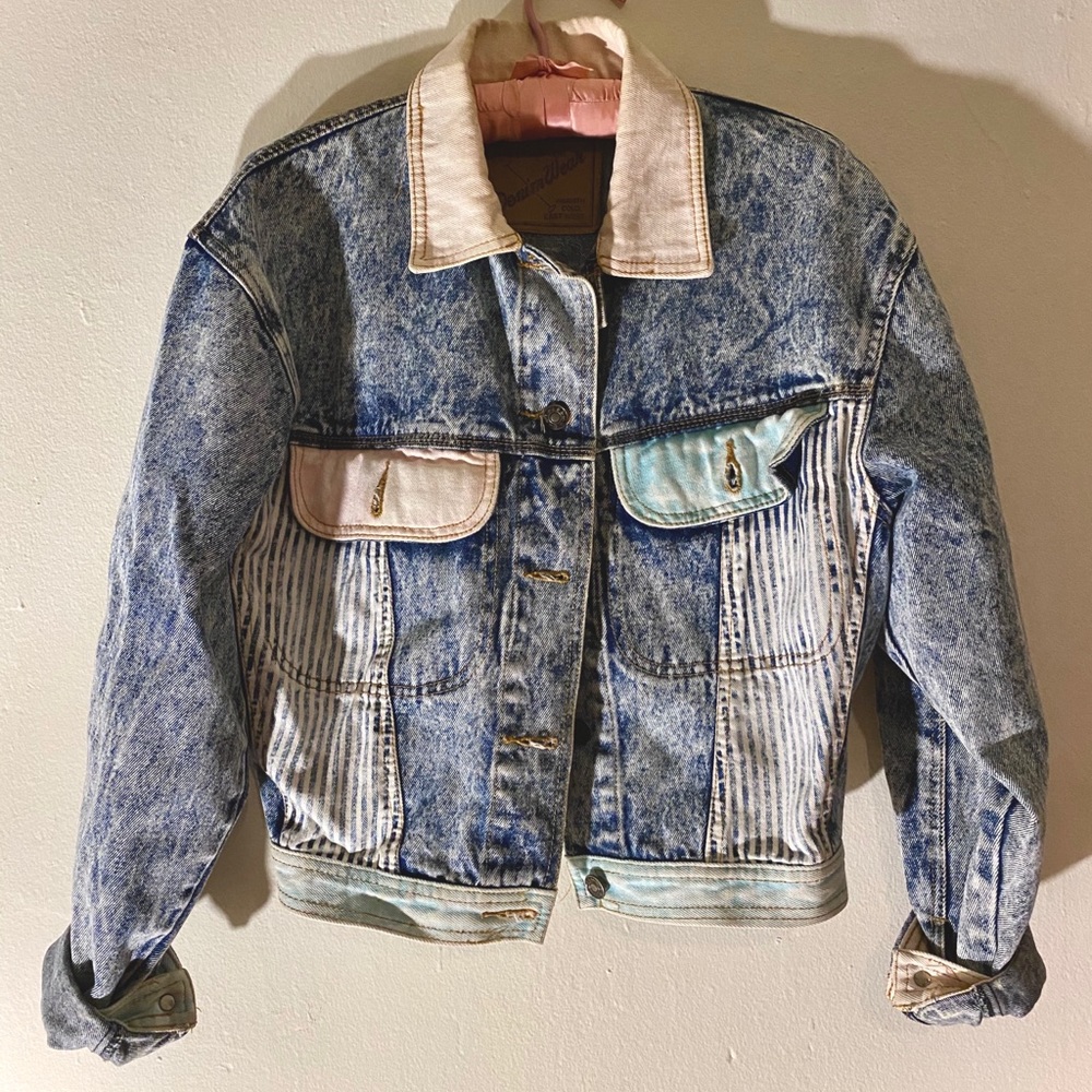 Distressed Denim Wear Cropped Denim Jacket